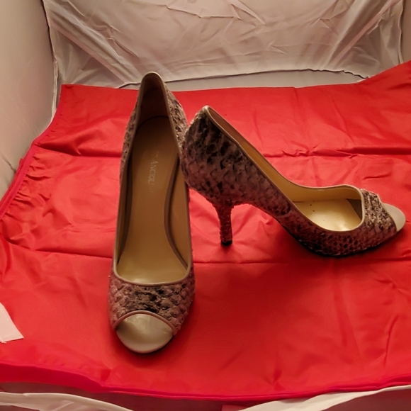Shoes - Picture 2 of 6